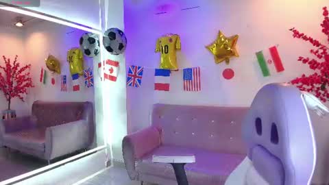 Snapshot of antonella_wiild chatting on 07/17/26, 03:46 Antonella online show from 07/17/26, 03:46