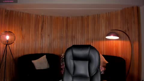 Snapshot of antonelladimeo chatting on 05/26/26, 04:08 A N TO online show from 05/26/26, 04:08