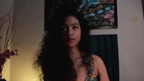 AntonellaHall  online show from 11/04/25, 12:04