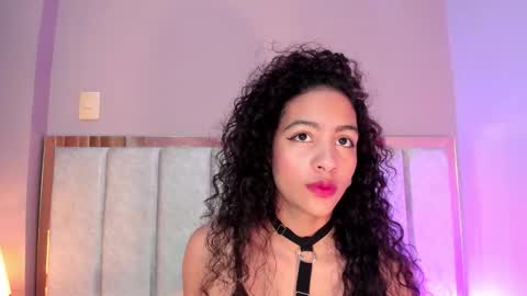 AntonellaHall  online show from 11/22/25, 12:37