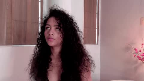 AntonellaHall  online show from 04/07/26, 06:41