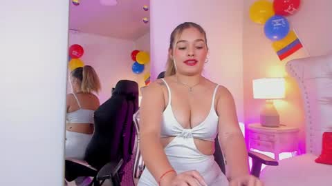 Snapshot of antonellamarchetti_ chatting on 06/22/26, 12:46 Antonella online show from 06/22/26, 12:46