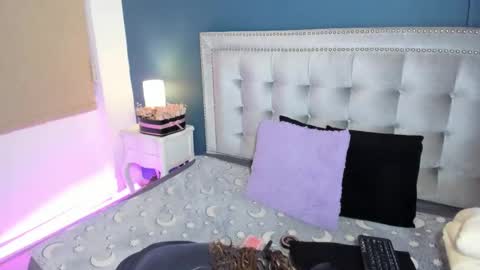 Sarah online show from 02/25/25, 12:45