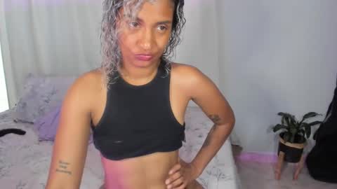 Sarah online show from 10/25/25, 05:19