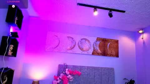 Snapshot of antonellastar24_ chatting on 09/19/25, 08:20 Antonella online show from 09/19/25, 08:20