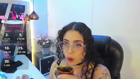 A N T O N E L L E  online show from 10/03/25, 11:29