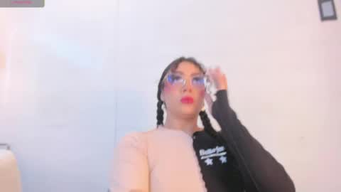 Snapshot of antonellepiercee chatting on 06/09/26, 11:33 A N T O N E L L E online show from 06/09/26, 11:33