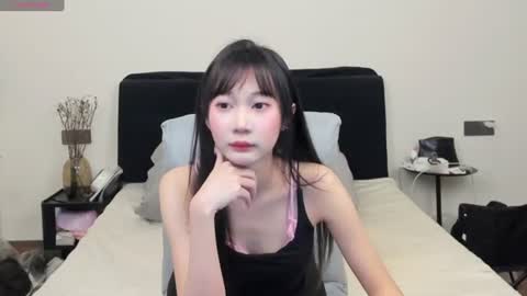 Snapshot of antoniaina chatting on 06/19/26, 03:22 Aina online show from 06/19/26, 03:22