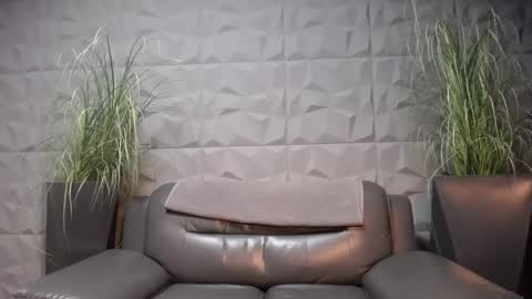 Snapshot of antoniovalentinidiamond chatting on 12/28/24, 07:54 HI My name is Antonio online show from 12/28/24, 07:54