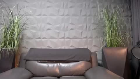 Snapshot of antoniovalentinidiamond chatting on 01/25/25, 08:21 HI My name is Antonio online show from 01/25/25, 08:21