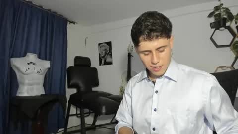 Snapshot of antonnello_ chatting on 03/08/25, 11:39 antonnello_ online show from 03/08/25, 11:39