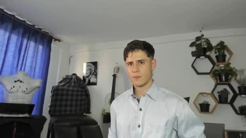 Snapshot of antonnello_ chatting on 03/10/25, 10:45 antonnello_ online show from 03/10/25, 10:45