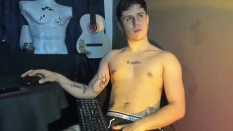 Snapshot of antonnello_ chatting on 10/01/25, 07:36 antonnello_ online show from 10/01/25, 07:36