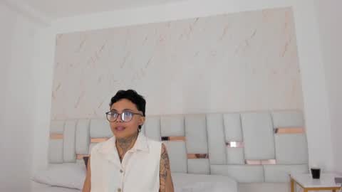 antony_d_ossa online show from 04/12/26, 05:45