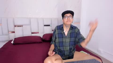 Snapshot of antony_d_ossa chatting on 04/20/26, 03:42 antony_d_ossa online show from 04/20/26, 03:42