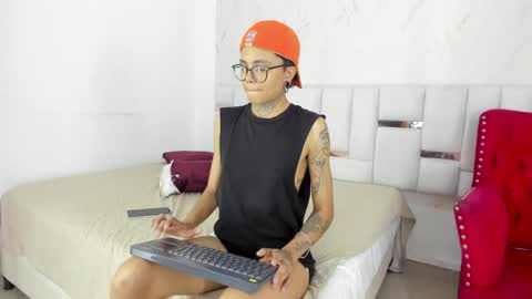 Snapshot of antony_d_ossa chatting on 05/19/26, 01:56 antony_d_ossa online show from 05/19/26, 01:56
