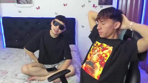 Snapshot of antonythiago_couple chatting on 11/14/25, 05:06 Antony y thiago online show from 11/14/25, 05:06