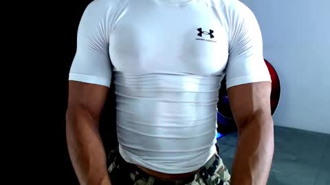 Instagram miguelangel1802  online show from 02/15/26, 06:15