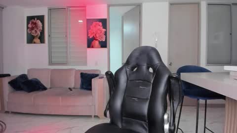 Snapshot of antotss chatting on 02/18/25, 02:49 Maria Antonia online show from 02/18/25, 02:49