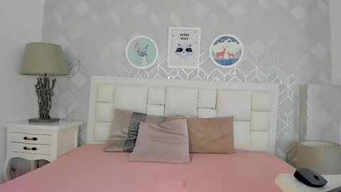 anttonia falthless16 online show from 11/19/25, 07:47