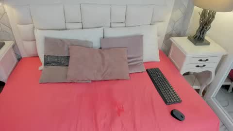 anttonia falthless16 online show from 11/21/25, 08:07