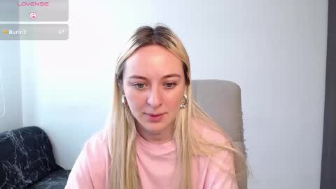 Snapshot of anttoniia chatting on 01/08/25, 07:03 Antonia online show from 01/08/25, 07:03