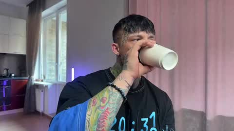 Tom online show from 04/13/26, 06:19