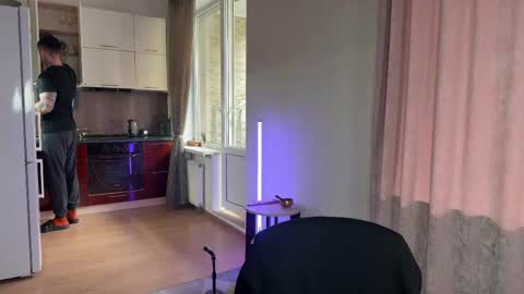 Tom online show from 04/15/26, 08:43