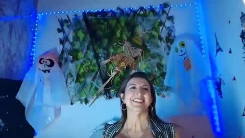 Snapshot of any_mour chatting on 10/25/25, 06:46 any mour online show from 10/25/25, 06:46