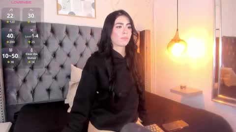 anya_belth online show from 03/18/26, 07:50