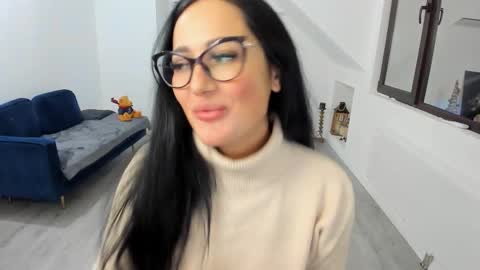 Anya online show from 12/20/25, 05:36