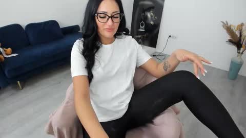 Anya online show from 03/19/26, 05:11