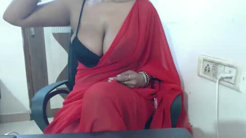 Snapshot of anya_kapoor chatting on 09/14/25, 02:38 anya kapoor no face online show from 09/14/25, 02:38