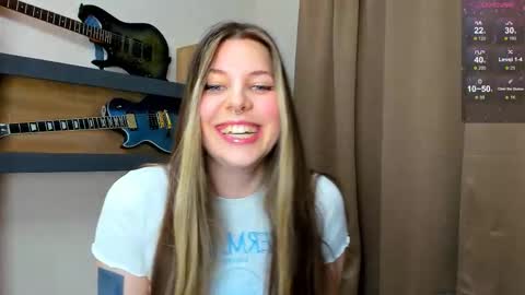 Snapshot of anya_seven chatting on 09/27/25, 06:35 Anya online show from 09/27/25, 06:35