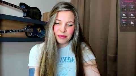 Snapshot of anya_seven chatting on 09/28/25, 05:07 Anya online show from 09/28/25, 05:07