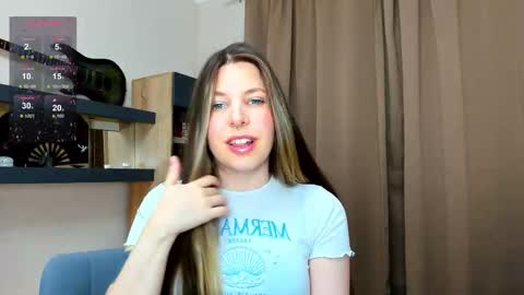 Snapshot of anya_seven chatting on 12/03/25, 03:43 Anya online show from 12/03/25, 03:43