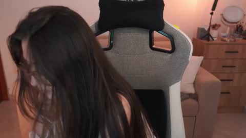 anya online show from 02/09/26, 07:51