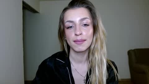 Snapshot of anyamurr chatting on 04/22/26, 07:37 Anya online show from 04/22/26, 07:37