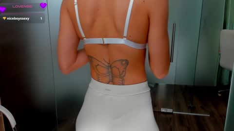 Anya online show from 12/19/24, 03:19