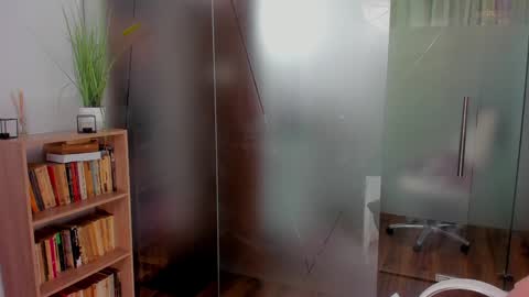 Anya online show from 02/03/25, 02:02