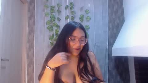 anyeladondecm101 online show from 04/21/26, 01:42