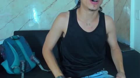 anyelo_sexyhot online show from 10/17/25, 12:19