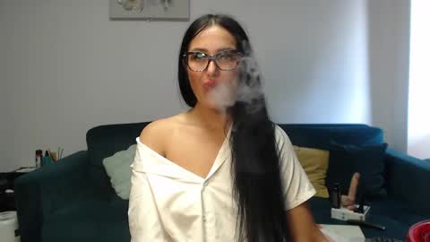 Snapshot of anyevyy chatting on 05/28/26, 07:49 AnyEvyy online show from 05/28/26, 07:49