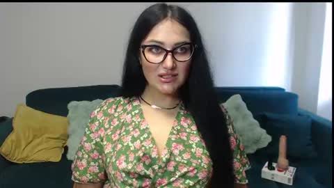Snapshot of anyevyy chatting on 06/15/26, 05:20 AnyEvyy online show from 06/15/26, 05:20