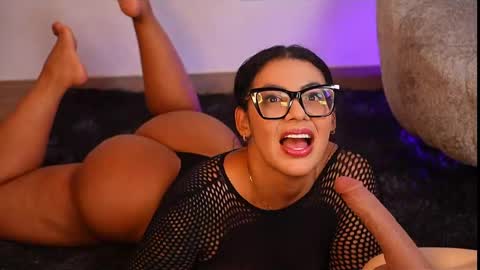 Dulce Maria online show from 03/26/26, 01:55