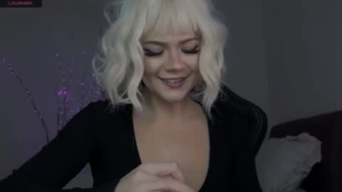 Snapshot of anykitty chatting on 11/27/25, 11:23 Anykitty online show from 11/27/25, 11:23