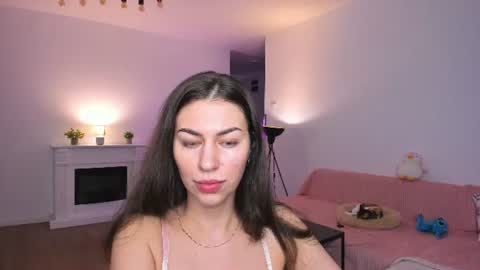 Anysa Smith online show from 07/06/26, 12:40
