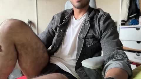 Instagram  online show from 05/27/26, 02:25