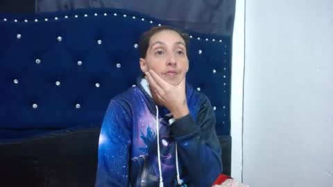 Snapshot of anyu_1306 chatting on 12/19/24, 11:18 anyu online show from 12/19/24, 11:18