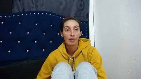 Snapshot of anyu_1306 chatting on 01/11/25, 02:52 anyu online show from 01/11/25, 02:52